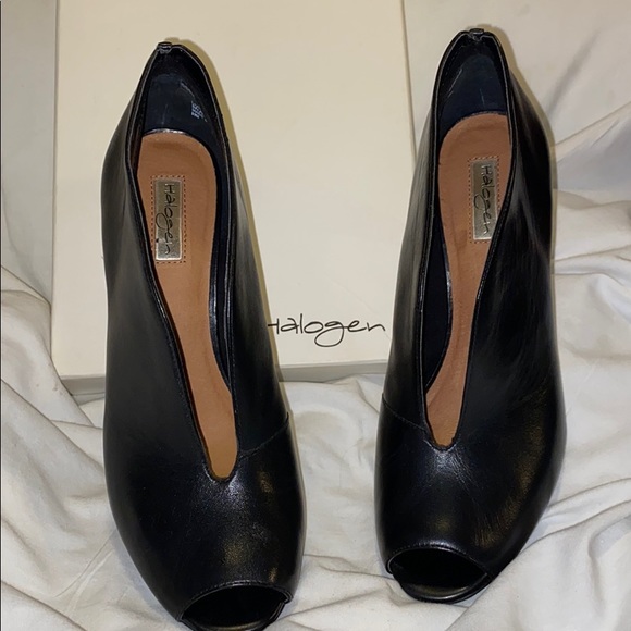 Halogen Black Leather Peep Toe Heels - Size 9.5 - Picture 2 of 6